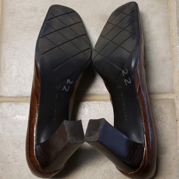 Bandolino - Picture 3 of 4